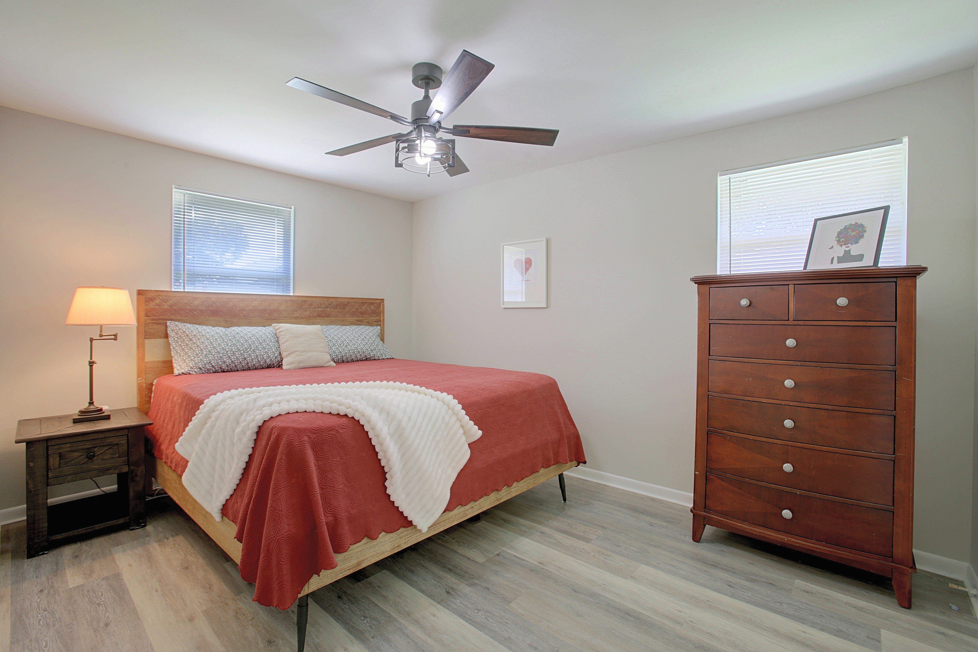 Bedroom 1 | King Bed