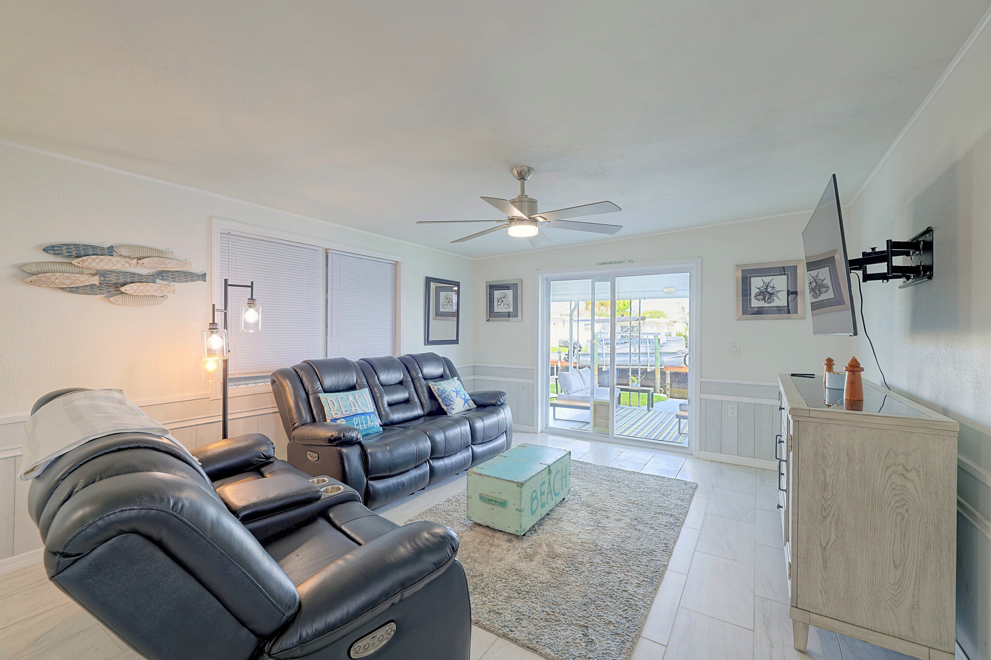 Hudson Vacation Rental | 2BR | 3BA | 1,000 Sq Ft | 1 Step to Enter