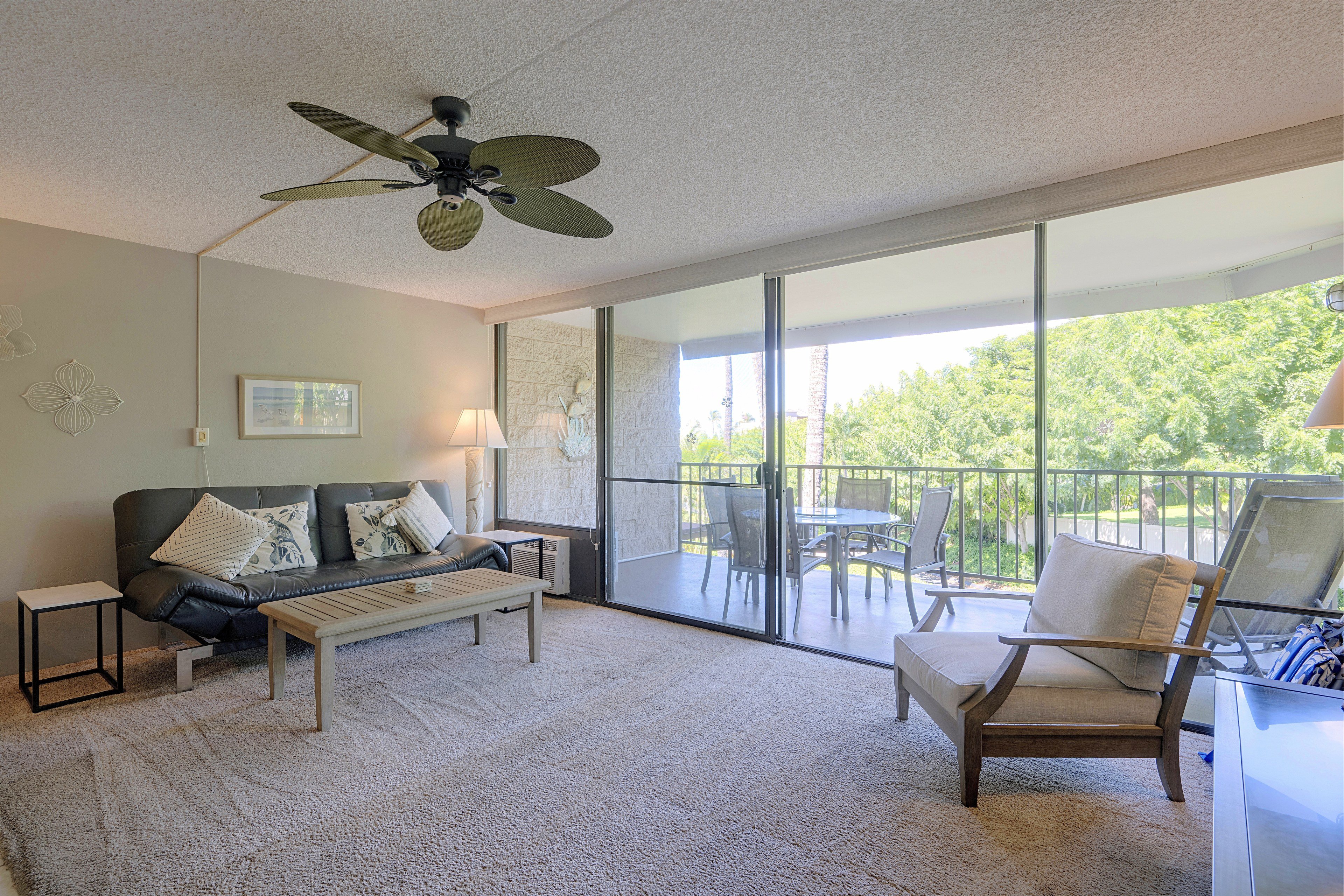 Living Room | Smart TV