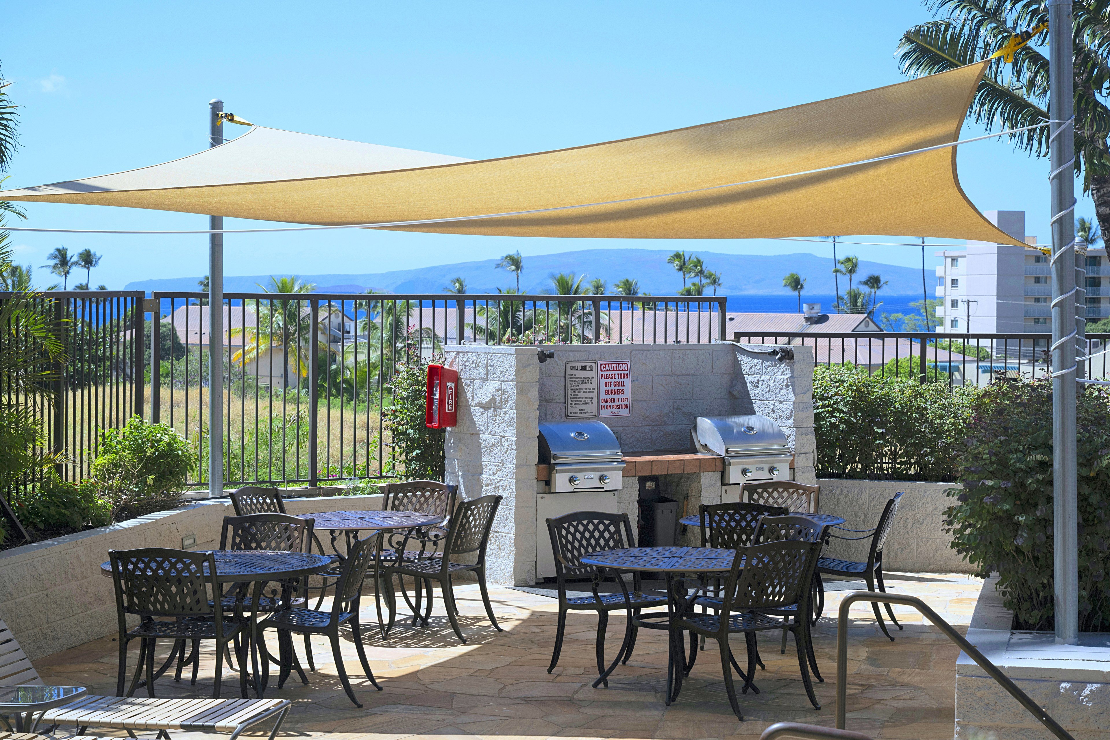 Community Patio | Gas Grills