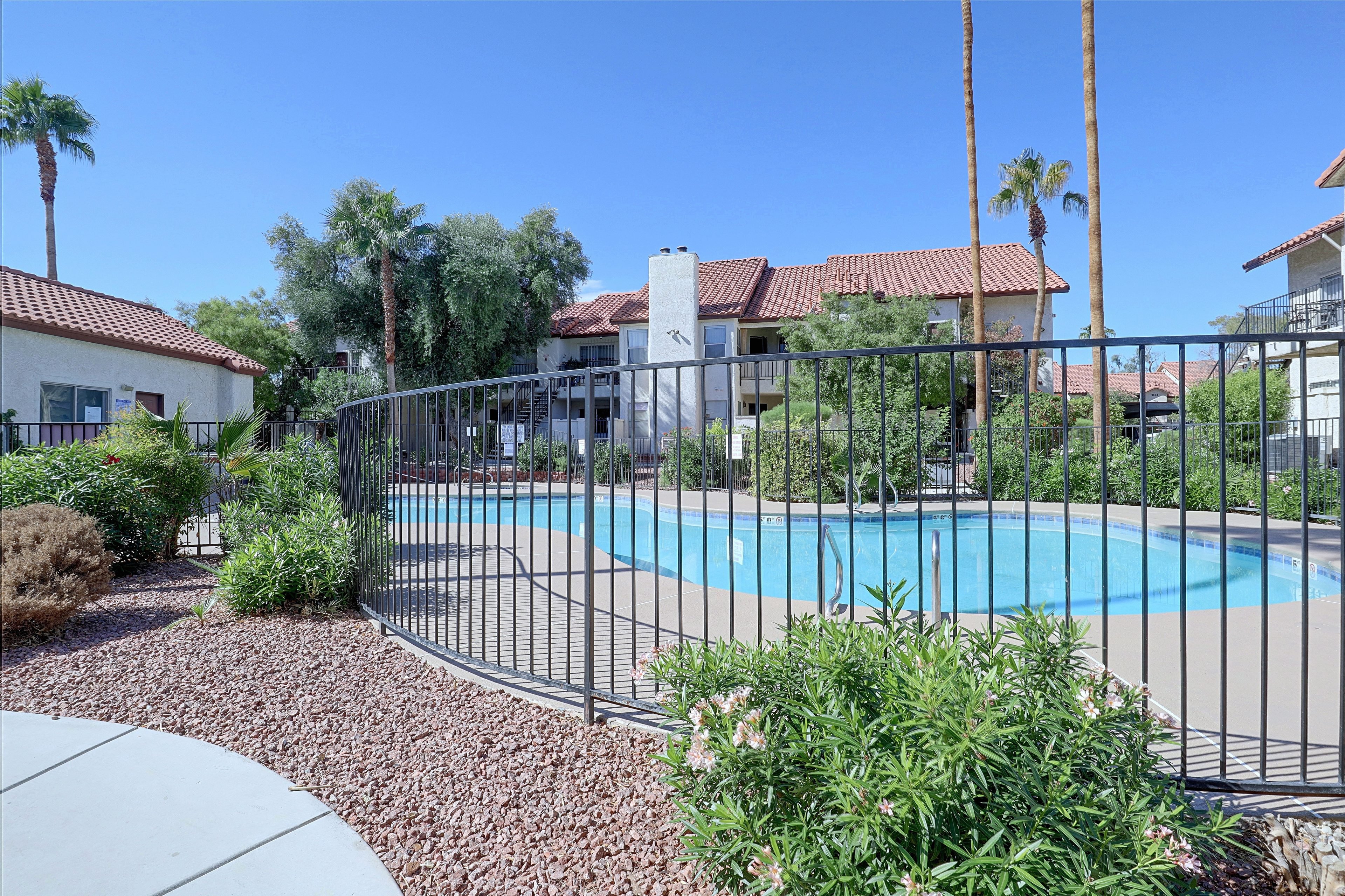 Shadow Wood Condominiums | Community Amenities