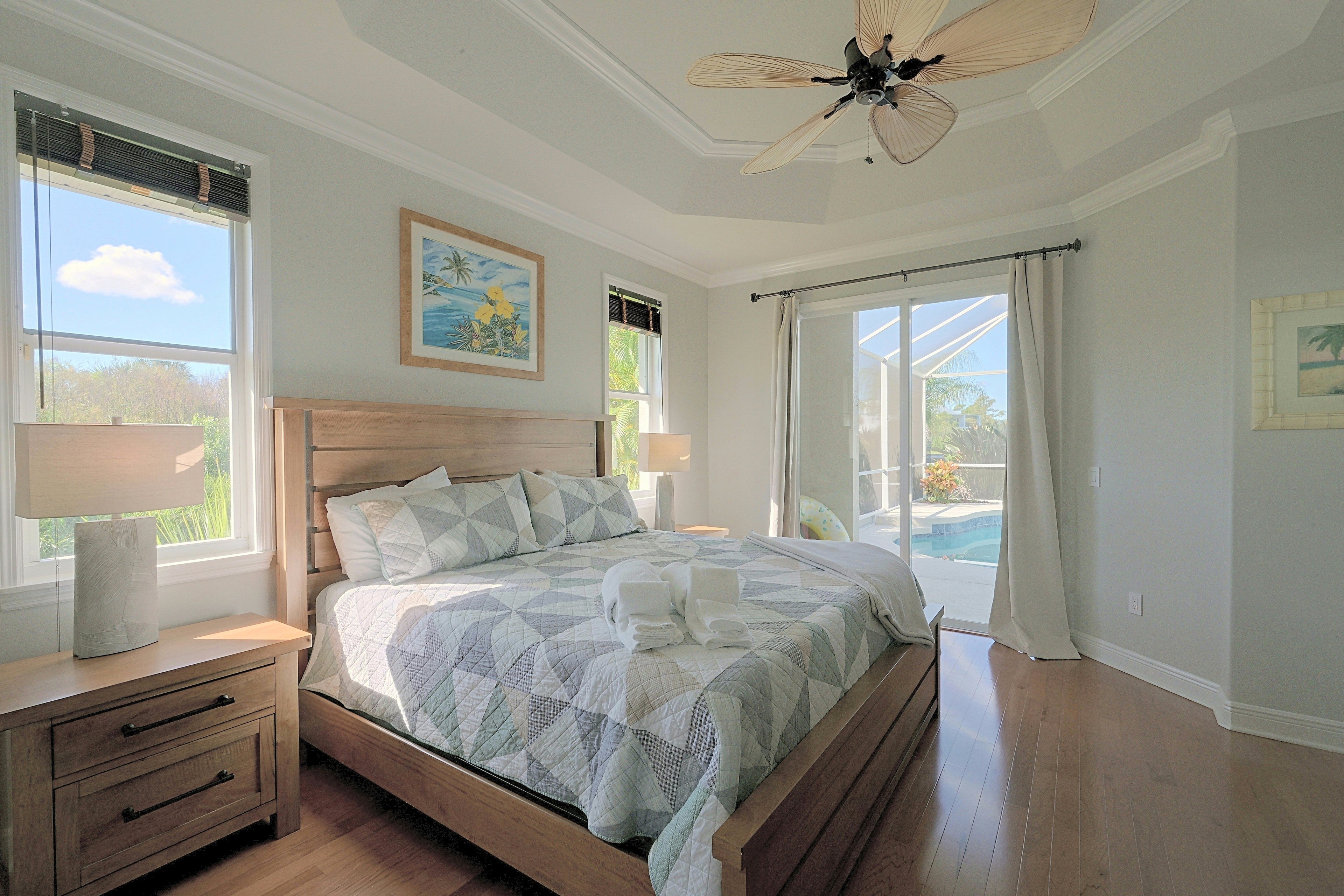 Bedroom 1 | King Bed