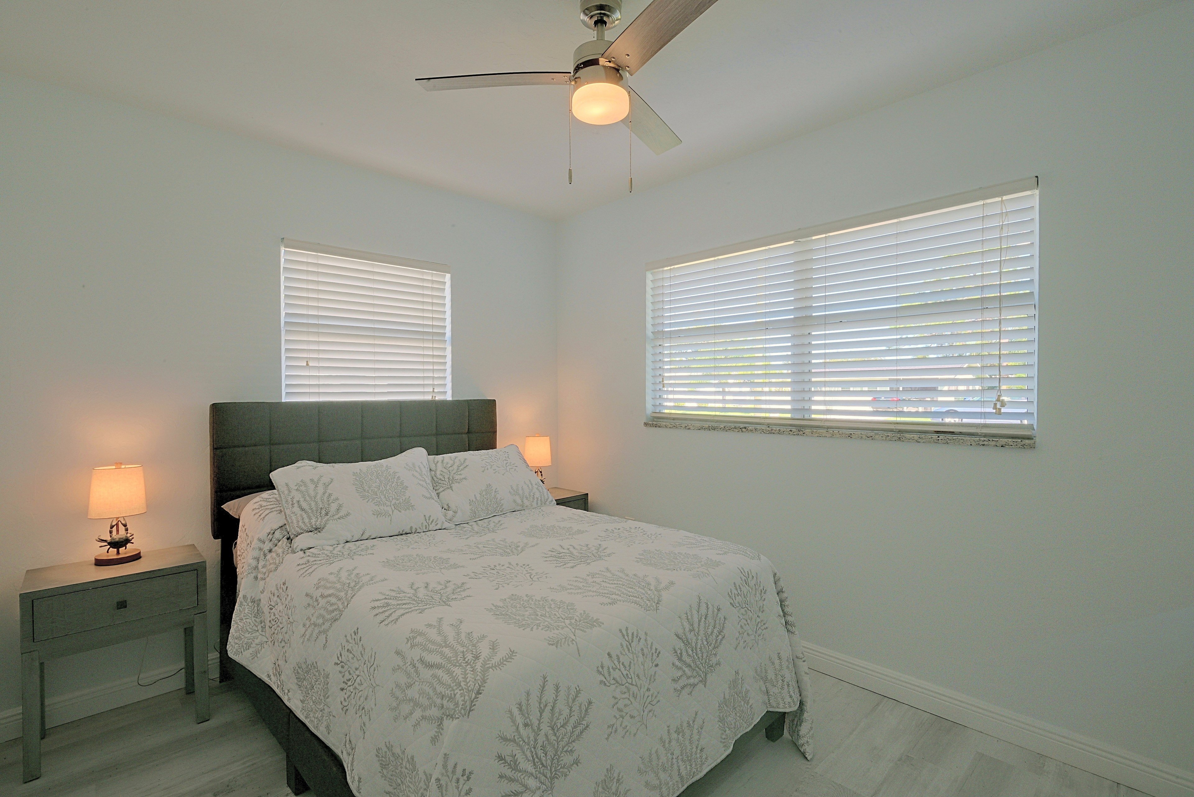 Bedroom | Full Bed