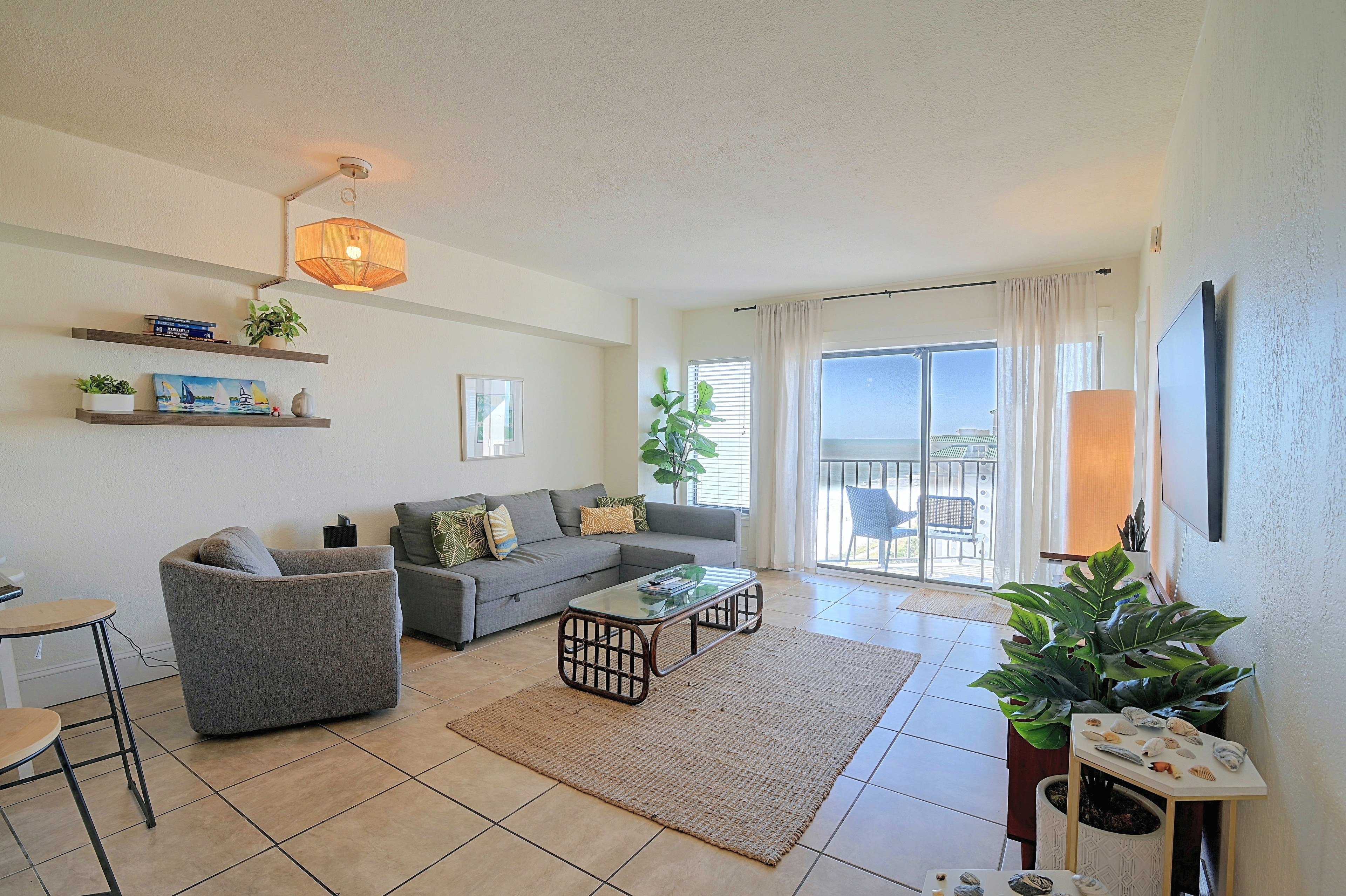 Living Room | Queen Sleeper Sofa